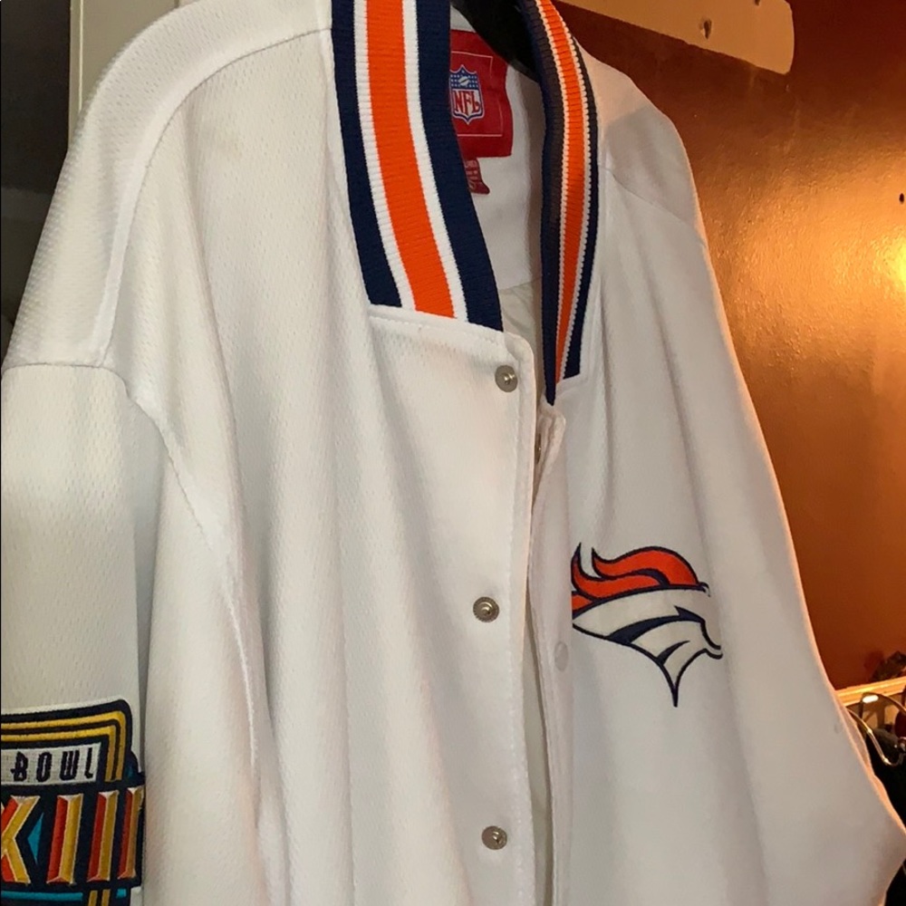 Jacket - Picture 3 of 3